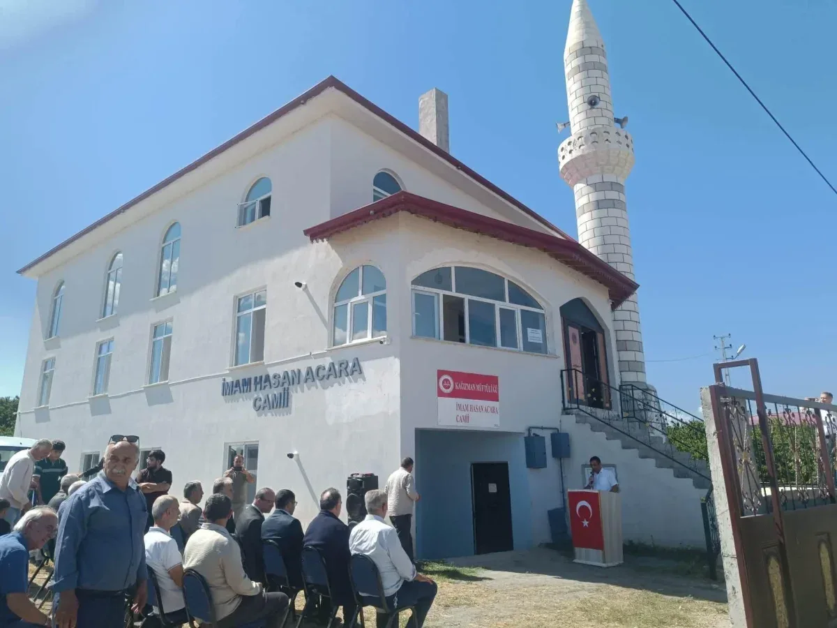 Kağızman’da İmam Hasan Acara Camii ibadete açıldı