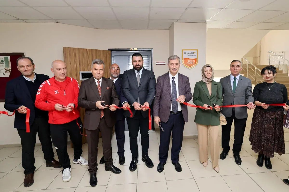 Ağrı’da YDS’ye eşdeğer Linguaskill sınavı için dijital merkez açıldı